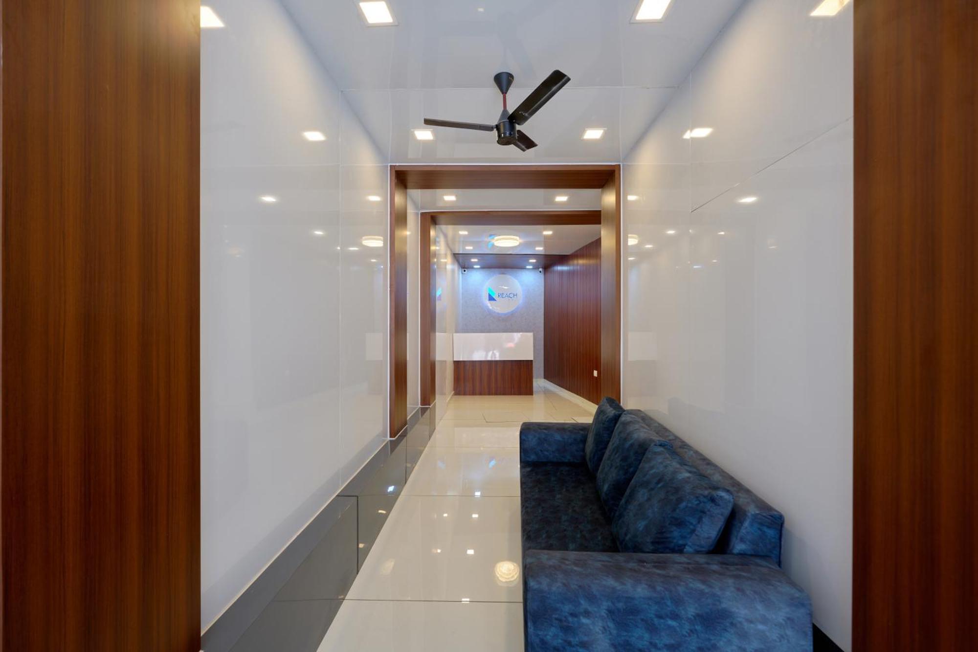Reach Inn Kochi Exterior foto