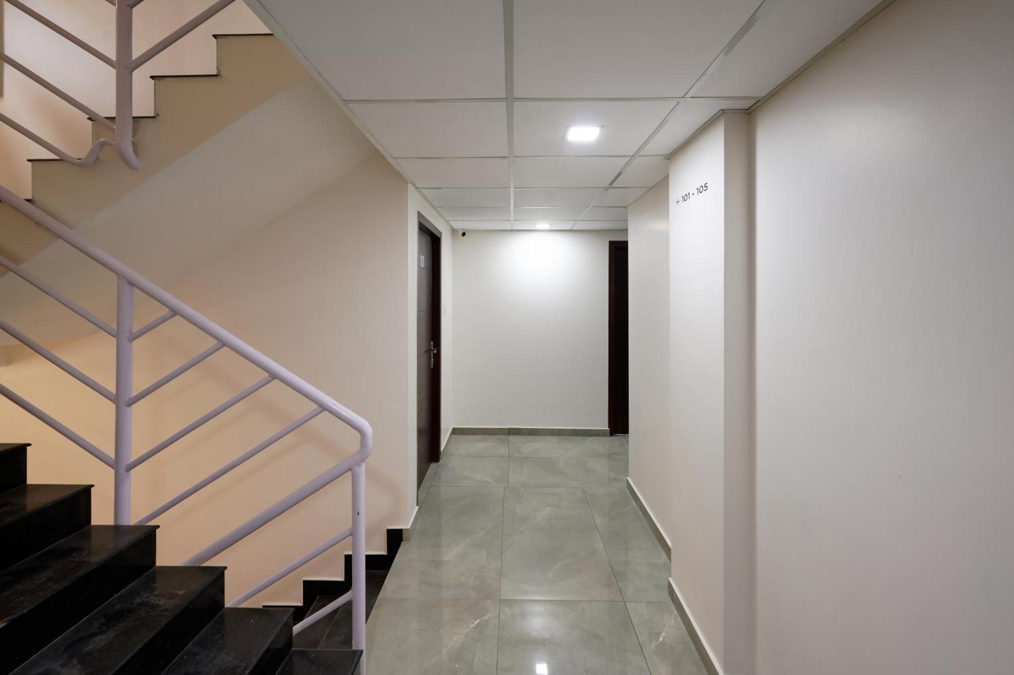 Reach Inn Kochi Exterior foto