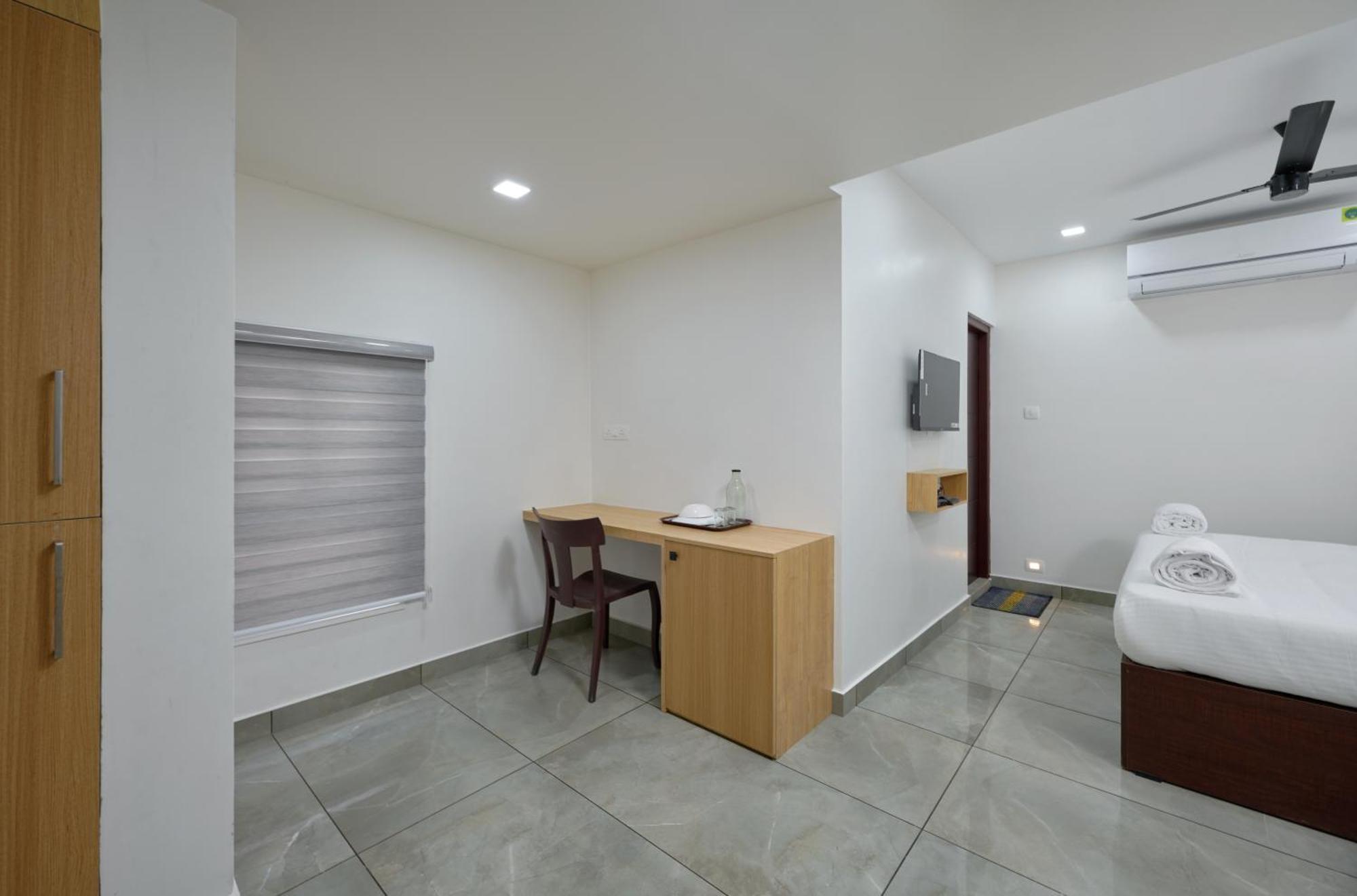 Reach Inn Kochi Exterior foto