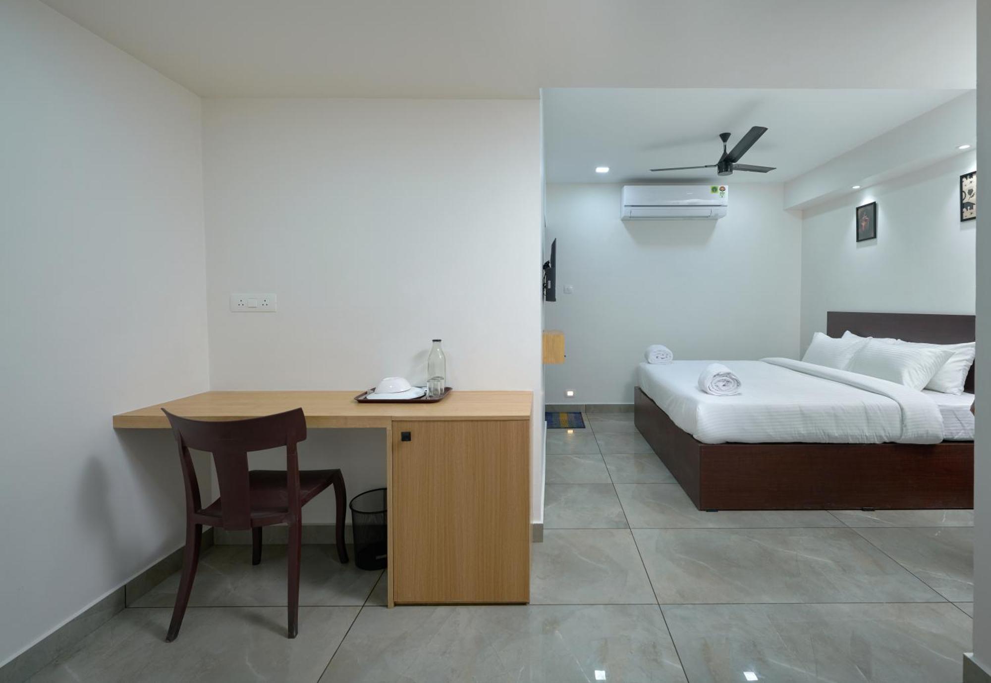 Reach Inn Kochi Exterior foto