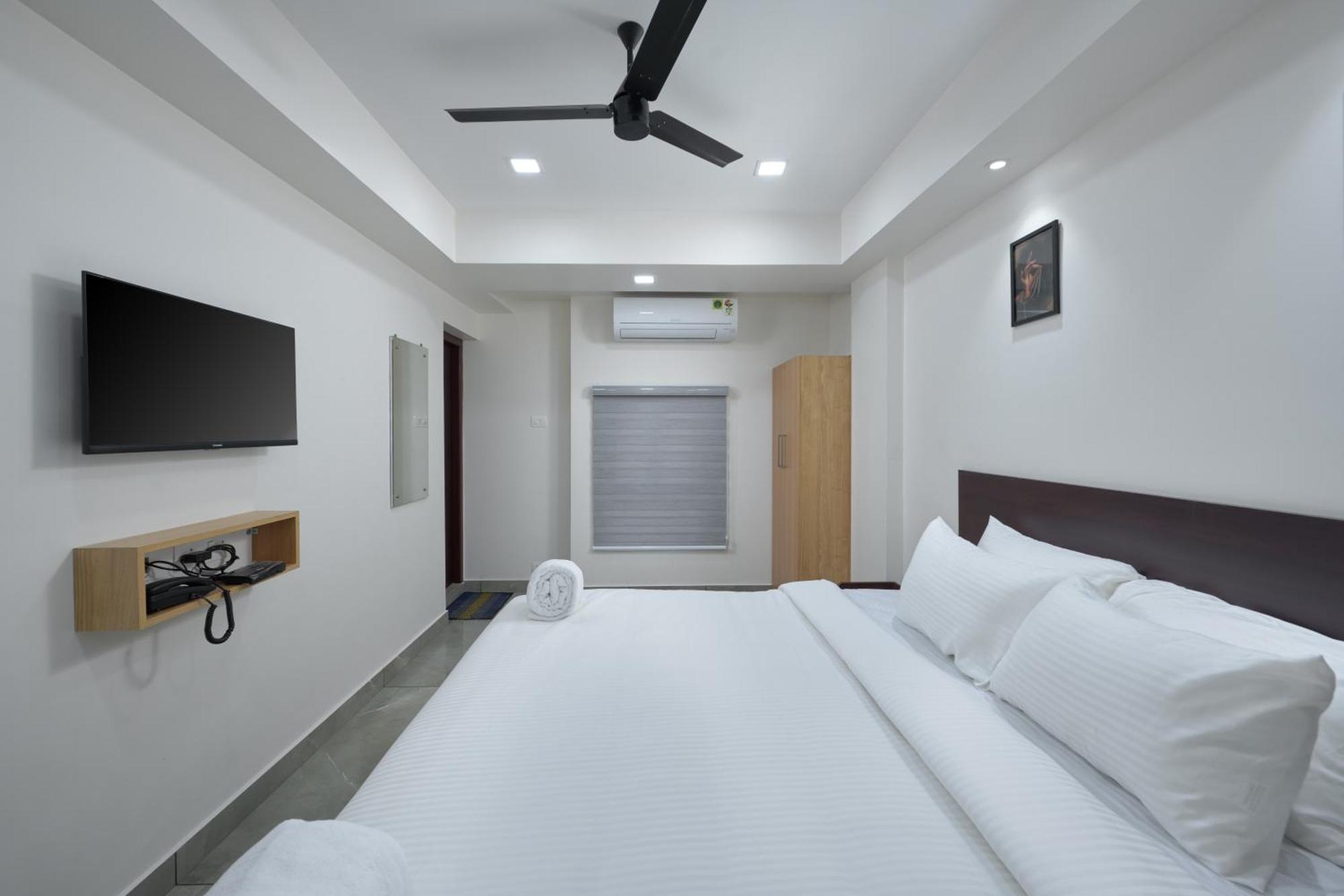 Reach Inn Kochi Exterior foto
