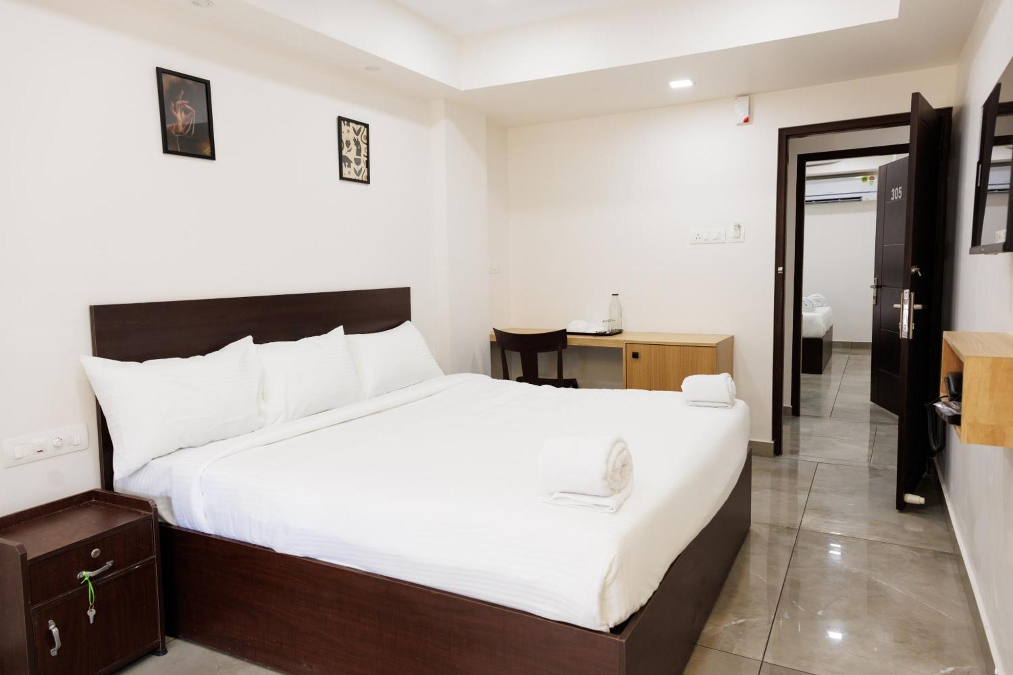 Reach Inn Kochi Exterior foto