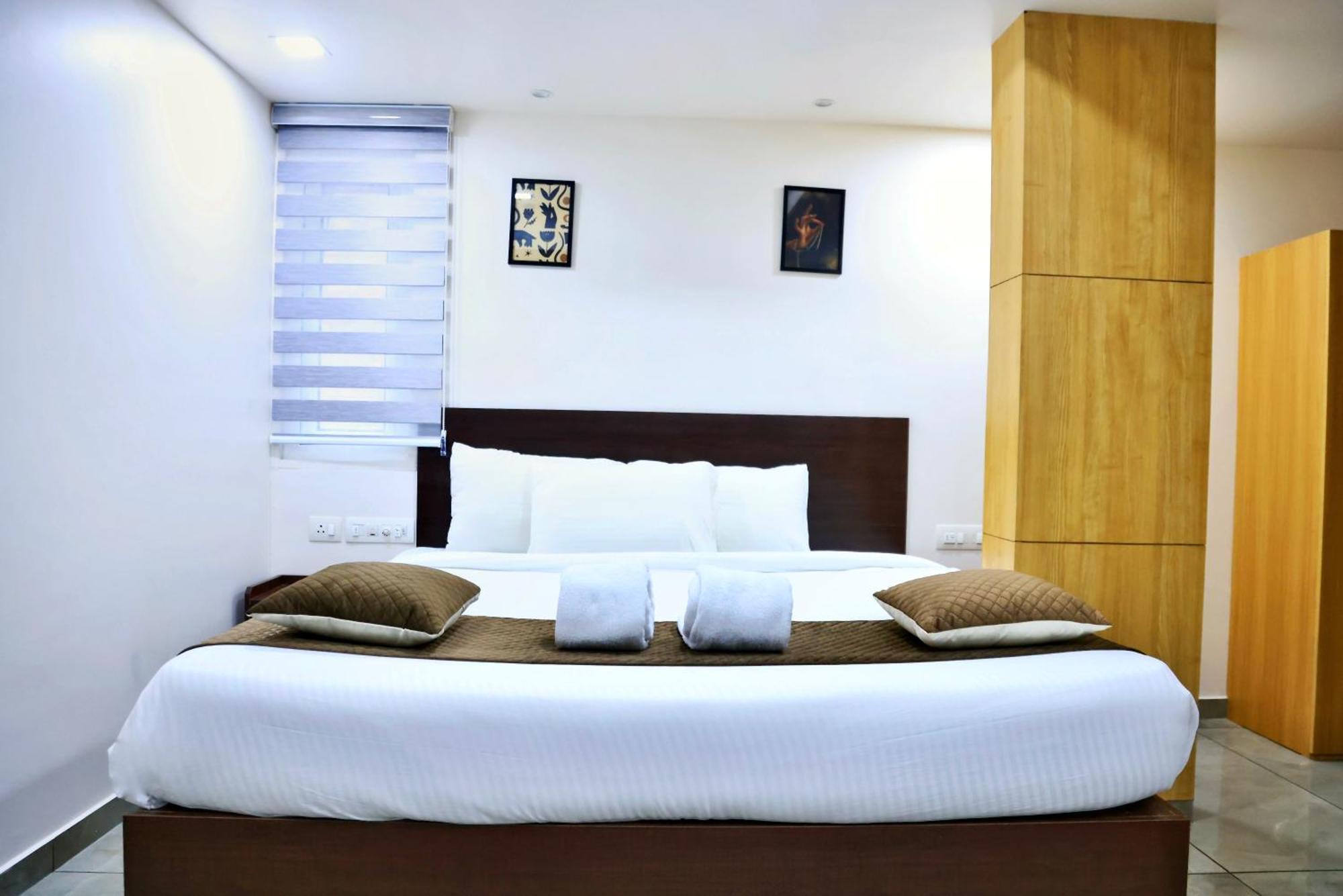 Reach Inn Kochi Exterior foto