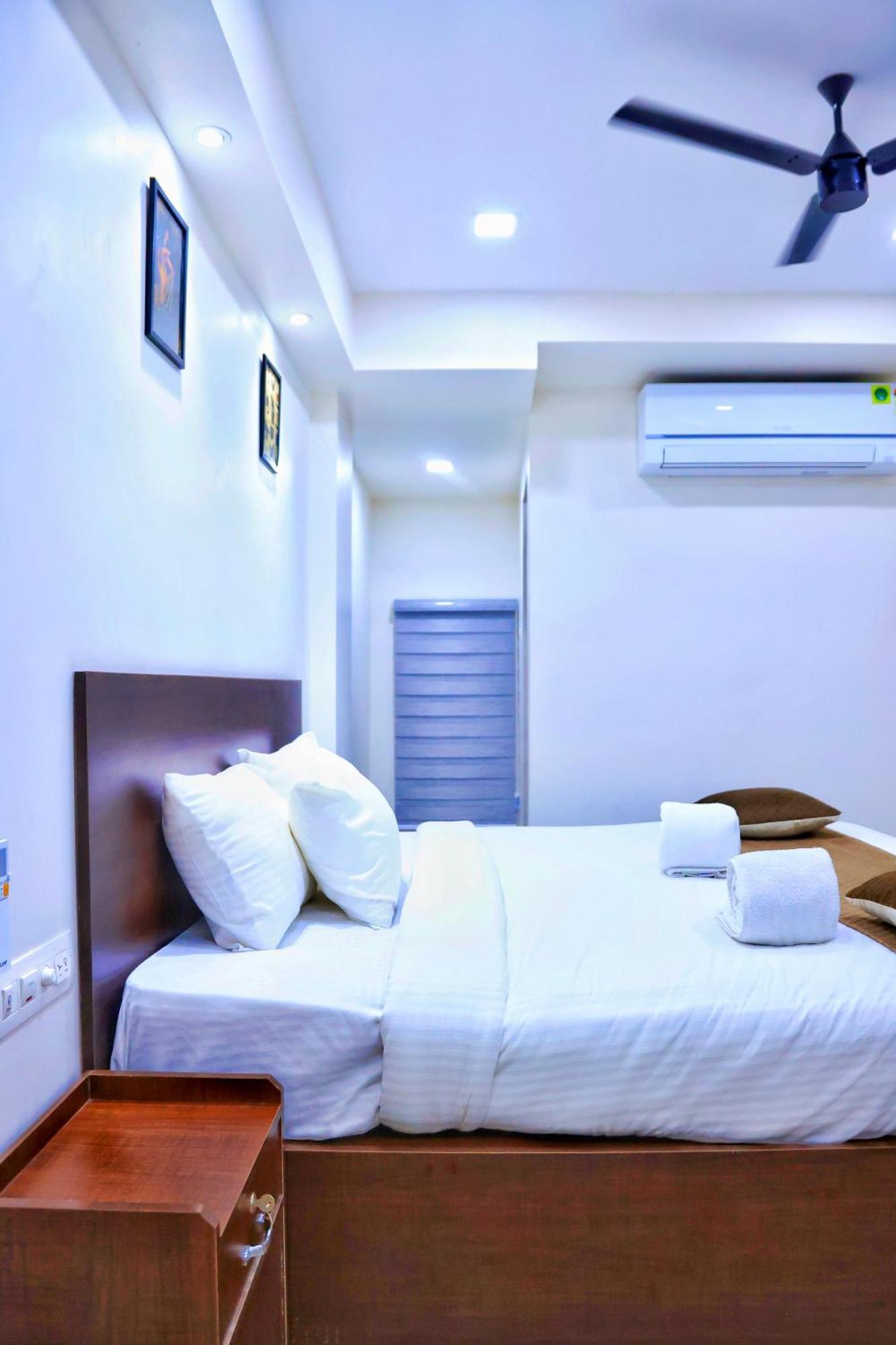 Reach Inn Kochi Exterior foto