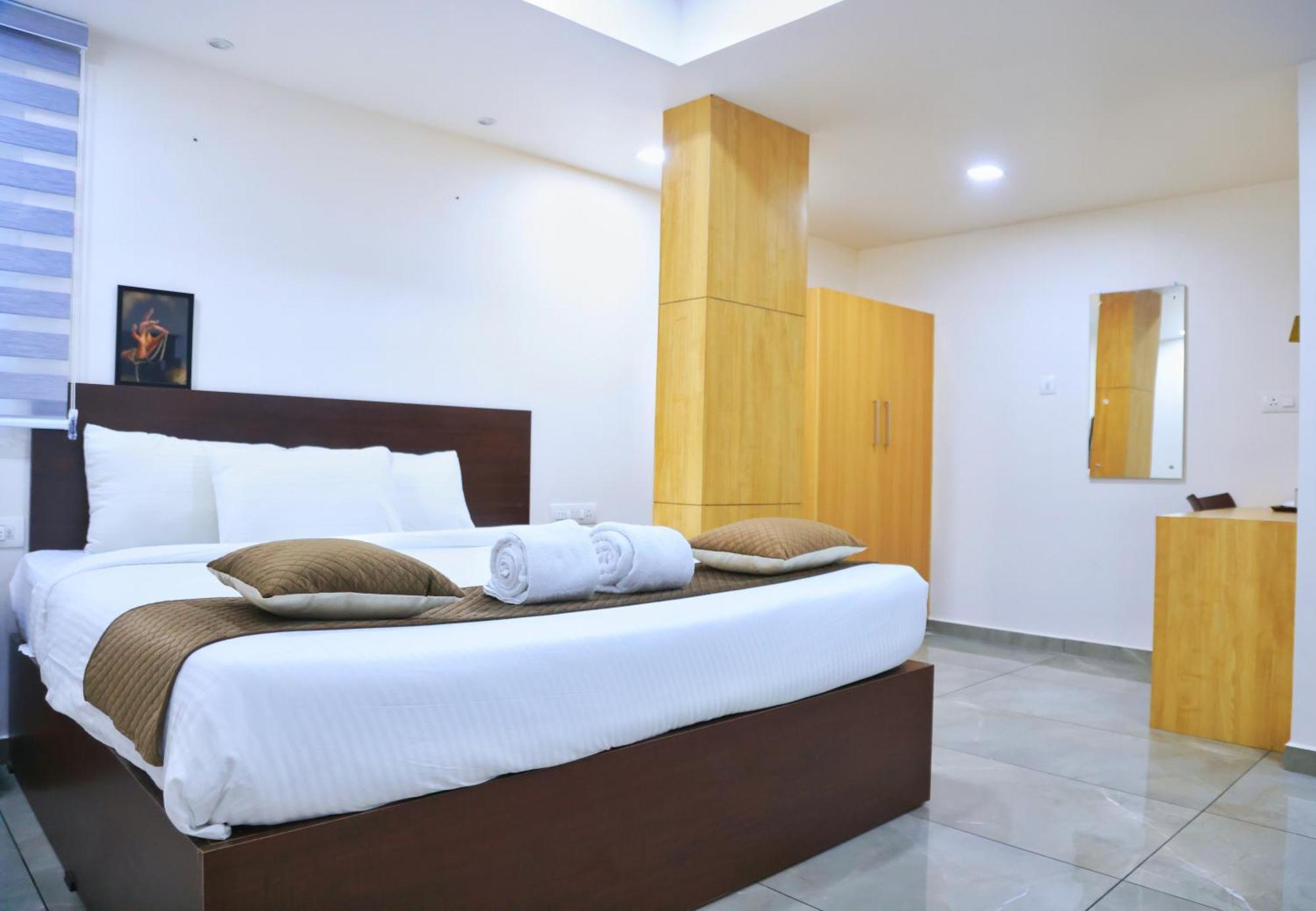 Reach Inn Kochi Exterior foto